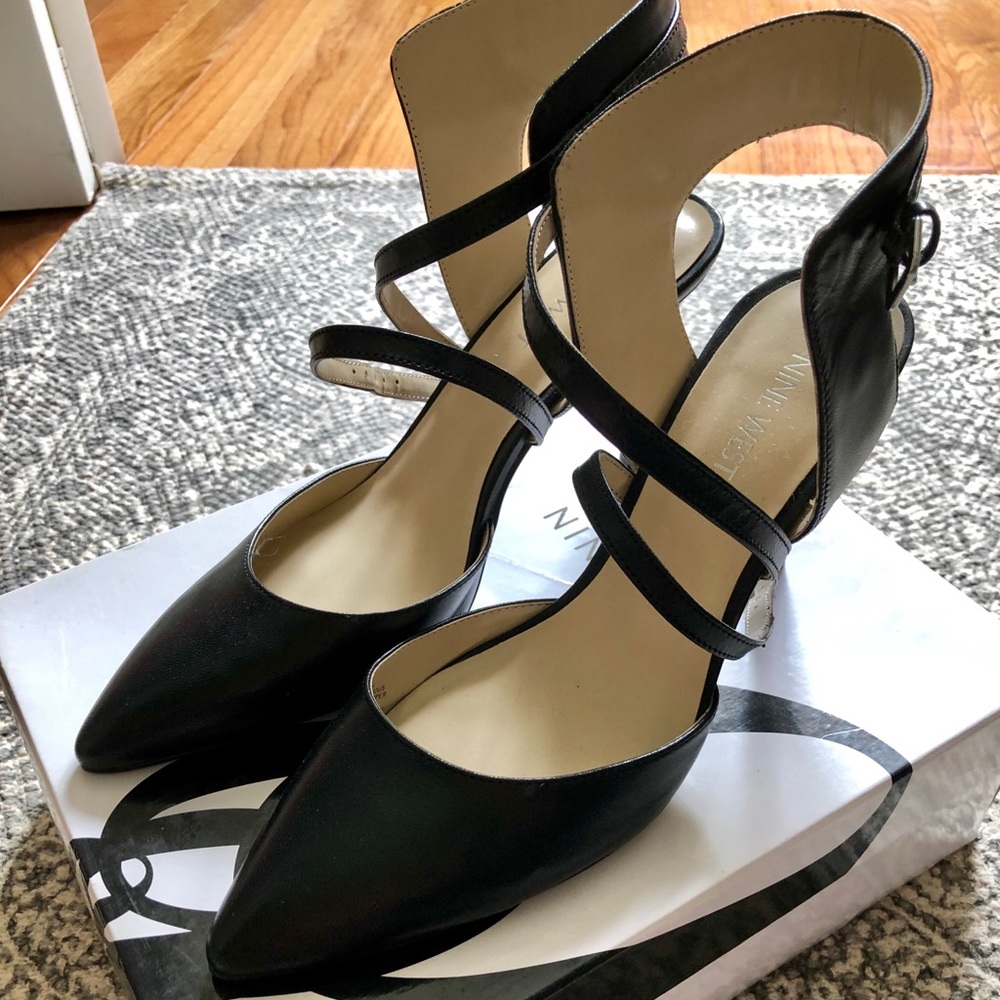 Nine West strappy heels, never worn :)